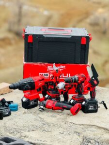 پک 7 قلو شارژی میلواکی مدل M88 FUEL